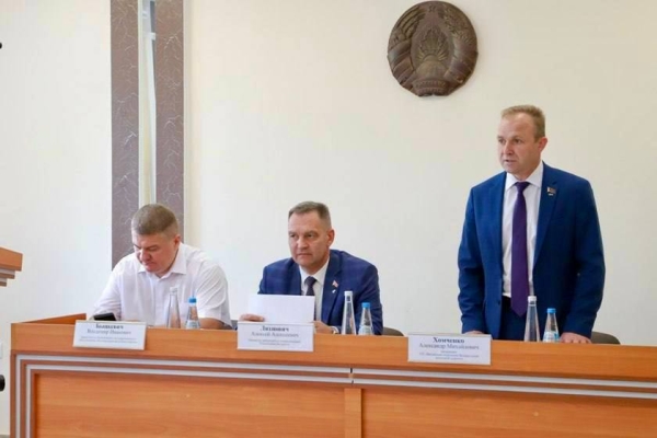 Аляксей Ляхновіч сустрэўся з калектывам лакаматыўнага дэпо Полацк Віцебскага аддзялення Беларускай чыгункі