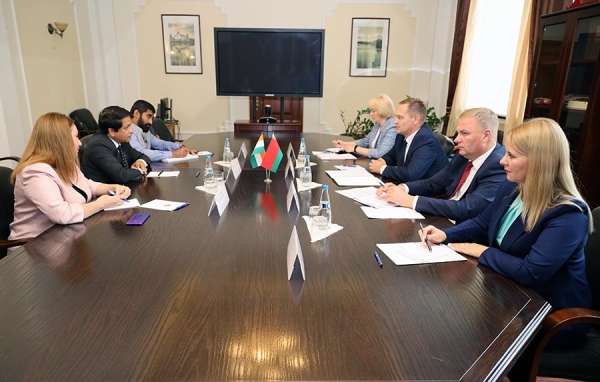 Алексей Ляхнович провел встречу с Послом Индии в Беларуси Алоком Раджаном Джа