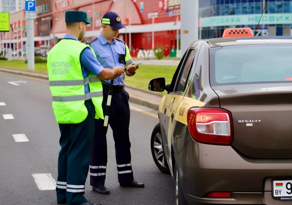 Вниманию диспетчеров и перевозчиков, осуществляющих автомобильные перевозки пассажиров в нерегулярном сообщении, в том числе автомобилями такси