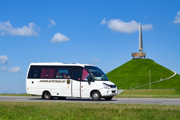 Віншаванне Міністра транспарту і камунікацый Аляксея Ляхновіча з Днём аўтамабіліста і дарожніка