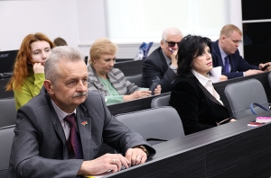 Ситуацию в трудовых коллективах транспортной отрасли обсудили в Минтрансе на встрече с активом БелПрофТранса