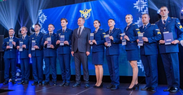 The Minister took part in the ceremony of awarding pilot licenses and diplomas to cadets of BSAA